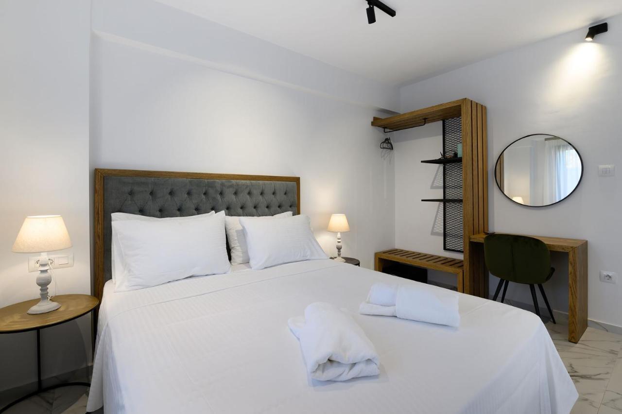Momento Luxury Apartments Walking Distance From The Beach Nikiana Exterior foto