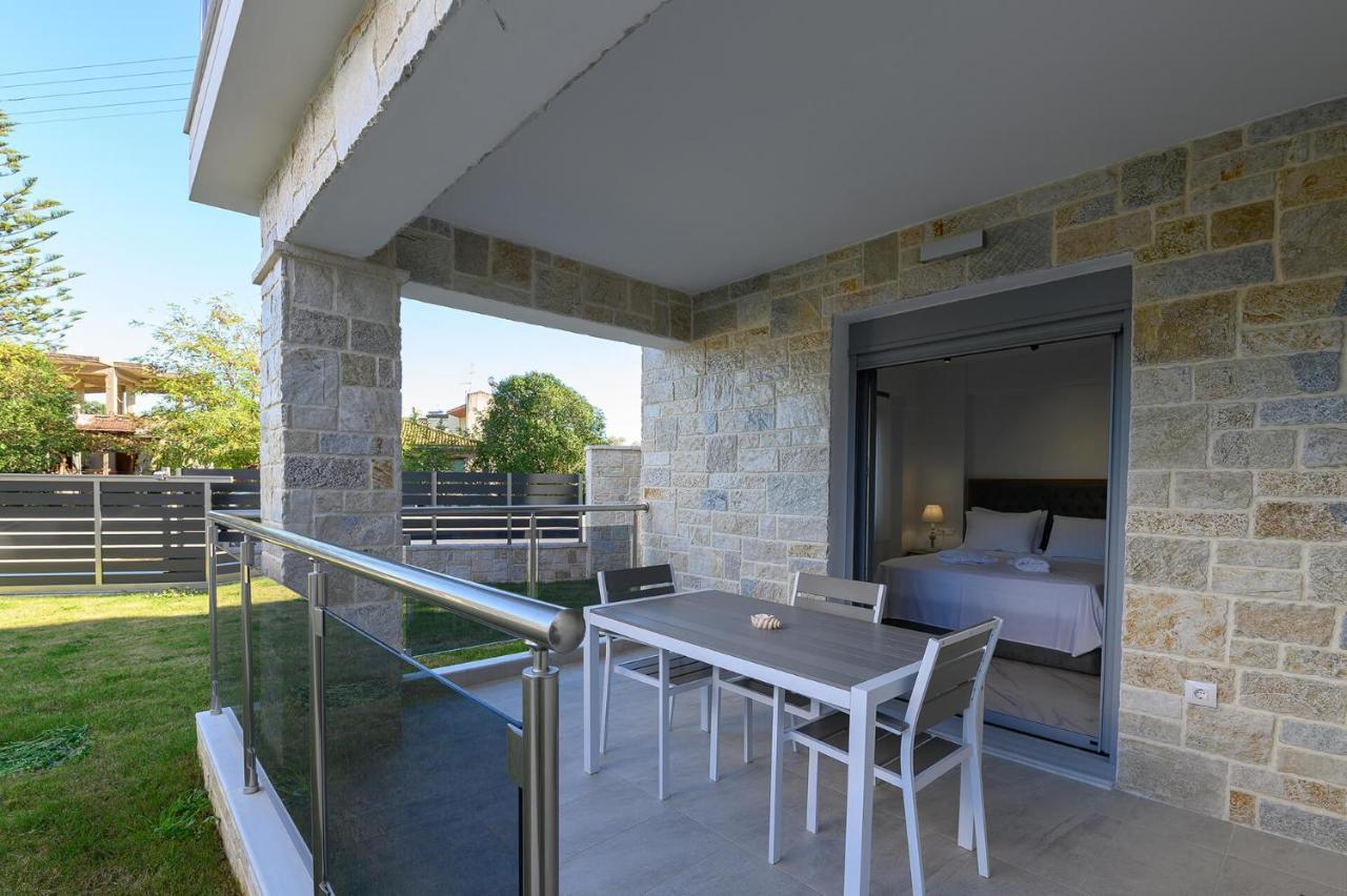 Momento Luxury Apartments Walking Distance From The Beach Nikiana Exterior foto