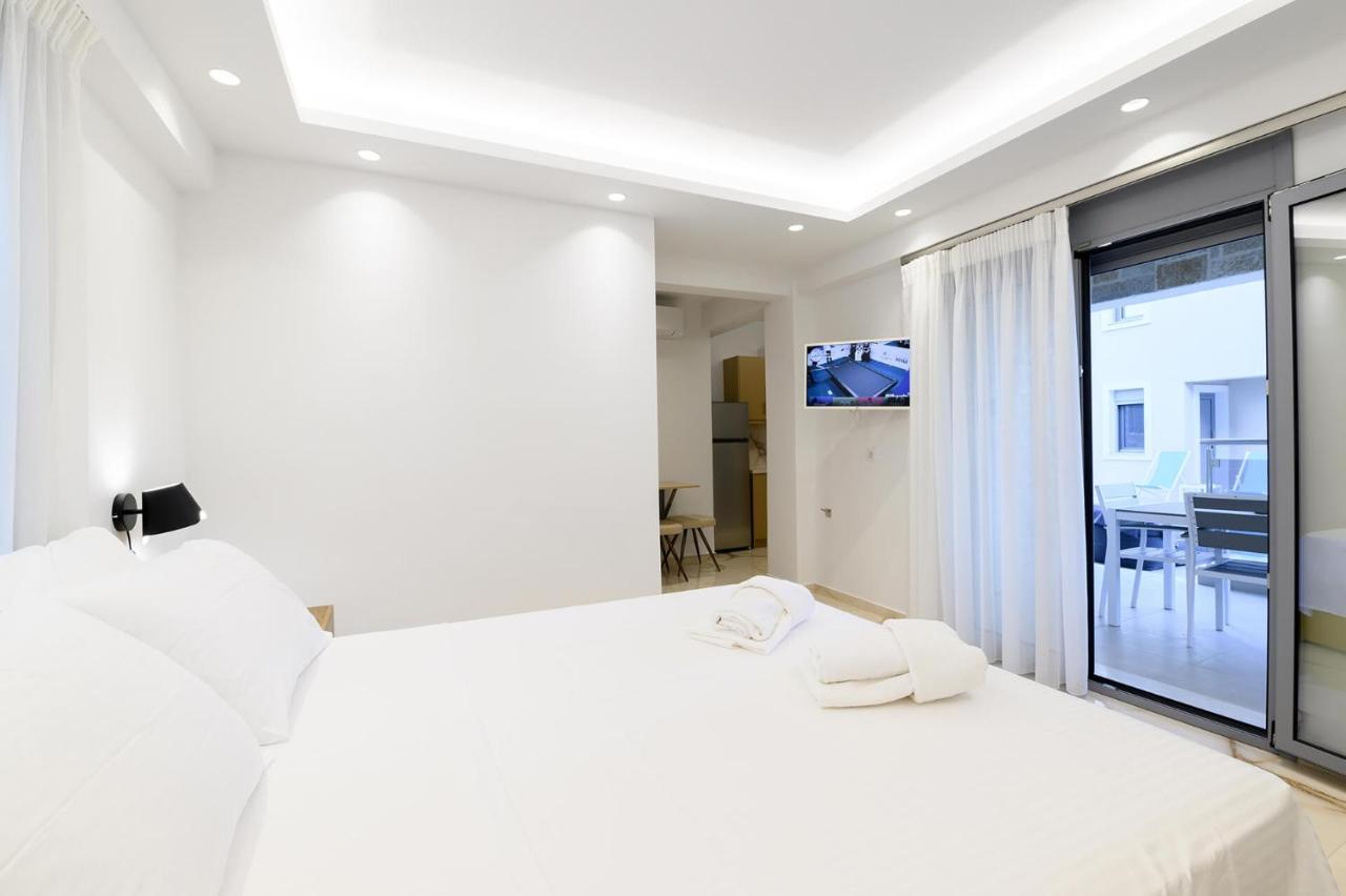 Momento Luxury Apartments Walking Distance From The Beach Nikiana Exterior foto